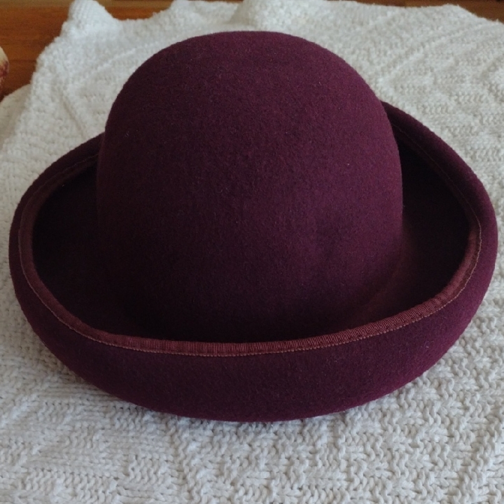 Chic Maroon Women's Hat